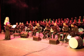 bilecik-haber_tekirdag-da-ogretmenlerden-olusan-koro-konser-verdi-46239.jpg