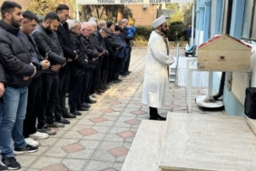 bilecik-haber_tekirdag-da-sila-bebegin-balkondan-duserek-olen-teyzesi-elif-akyuz-un-cenazesi-defnedildi-45872.jpg