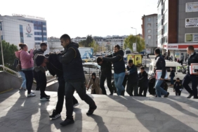 bilecik-haber_tekirdag-merkezli-dolandiricilik-operasyonunda-8-supheli-yakalandi-44926.jpg