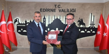 bilecik-haber_turk-tarih-kurumu-baskani-ozgen-edirne-valisi-sezer-i-ziyaret-etti-41558.jpg