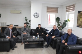 ÜLKÜCÜ GENÇLİKTEN BAŞKAN ÖZDEN'E ZİYARET