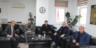 ÜLKÜCÜ GENÇLİKTEN BAŞKAN ÖZDEN'E ZİYARET