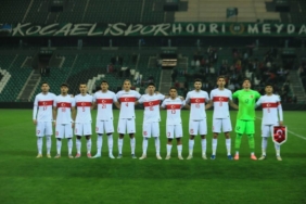 bilecik-haber_umit-milli-futbol-takimi-hazirlik-macinda-sirbistan-a-2-1-maglup-oldu-44576.jpg