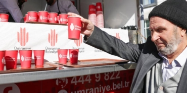 bilecik-haber_umraniye-belediyesi-sicak-corba-ikramini-surduruyor-42498.jpg