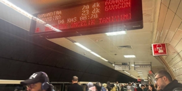 bilecik-haber_uskudar-samandira-metro-hatti-nda-ariza-nedeniyle-yogunluk-yasandi-40890.jpg