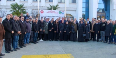 bilecik-haber_yalova-da-167-ciftciye-59-ton-sera-naylonu-dagitildi-46821.jpg