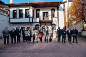 bilecik-haber_yesilay-genel-baskani-dinc-5-ildeki-yedam-lari-ziyaret-etti-43872.jpg