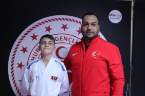 bilecik-haber_13-yasindaki-karateci-mehmet-4-yilda-20-madalya-kazandi-49766.jpg