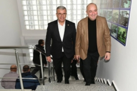 bilecik-haber_ak-parti-canakkale-milletvekili-ayhan-gider-karabiga-belediyesini-ziyaret-etti-47956.jpg