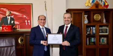 bilecik-haber_ak-parti-kocaeli-il-baskani-talus-mazbatasini-aldi-50885.jpg