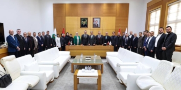 bilecik-haber_ak-parti-sakarya-il-baskani-tever-buyuksehir-belediye-baskani-alemdar-i-ziyaret-etti-51359.jpg