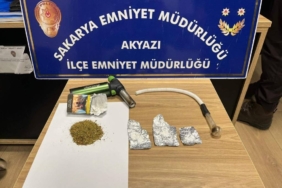 bilecik-haber_akyazi-da-kasimda-duzenlenen-uyusturucu-operasyonlarinda-14-zanli-tutuklandi-48567.jpg