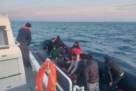 bilecik-haber_ayvalik-aciklarinda-lastik-bottaki-31-duzensiz-gocmen-kurtarildi-52843.jpg