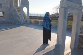 bilecik-haber_azerbaycanli-piyanist-turan-manafzade-gelibolu-daki-tarihi-mekanlari-ziyaret-etti-50750.jpg