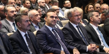 bilecik-haber_bakan-kacir-kocaeli-de-osb-yildizlari-arastirmasi-odul-toreni-nde-konustu-48269.jpg