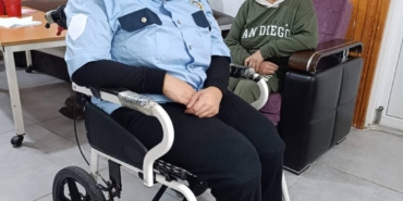 bilecik-haber_balikesir-de-bedensel-engelli-dernek-uyesine-polis-uniformasi-surprizi-47494.jpg