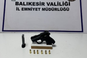 bilecik-haber_balikesir-de-polis-cinayet-hukumlusunu-motosikletli-kurye-gibi-davranarak-yakaladi-49369.jpg