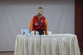 bilecik-haber_bedensel-engelli-milli-yuzucu-sefa-yurtkolesi-basari-hikayesini-ogrencilerle-paylasti-48305.jpg