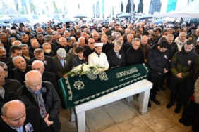 bilecik-haber_beykoz-da-trafik-tartismasinda-silahla-vurulan-mimarin-cenazesi-topraga-verildi-51683.jpg