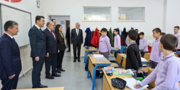 Bilecik Valisi Aygöl, ortaokul öğrencileriyle bir araya geldi