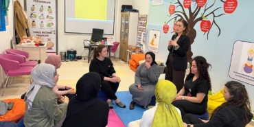 Bozüyük Devlet Hastanesi Gebe Okulu anne adaylarını eğitiyor