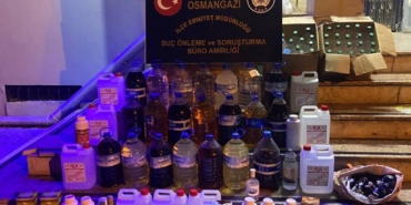 bilecik-haber_bursa-da-kacak-alkol-operasyonunda-1-zanli-yakalandi-53245.jpg