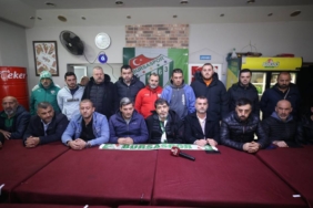 bilecik-haber_bursaspor-tribun-liderlerinden-karsiyaka-taraftarinin-tribune-alinmasi-cagrisi-49384.jpg