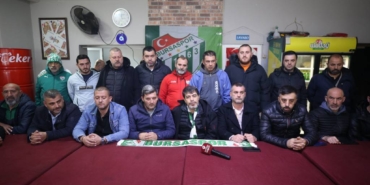 bilecik-haber_bursaspor-tribun-liderlerinden-karsiyaka-taraftarinin-tribune-alinmasi-cagrisi-49384.jpg