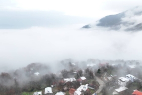 bilecik-haber_calikusu-nun-koyu-zeyniler-e-coken-sis-dronla-goruntulendi-47318.jpg