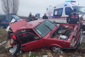 bilecik-haber_cinarcik-ta-trafik-kazasi-1-yarali-53128.jpg