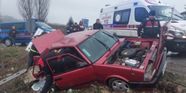bilecik-haber_cinarcik-ta-trafik-kazasi-1-yarali-53128.jpg