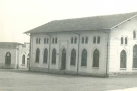 bilecik-haber_darussafakanin-tarihi-jimnastik-salonu-restorasyonla-kutuphaneye-donusturuldu-49376.jpg