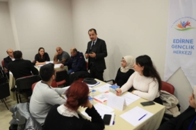 bilecik-haber_edirne-de-genclik-politika-belgesi-vizyon-calistayi-duzenlendi-50887.jpg