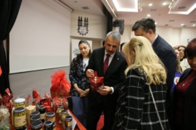 bilecik-haber_edirne-de-kadin-kooperatiflerinin-urettigi-yoresel-urunler-tum-yurtta-satiliyor-50883.jpg