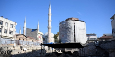 bilecik-haber_edirne-de-restorasyonu-suren-makedon-kulesi-ndeki-calismalarda-sapelin-de-oldugu-kalintilar-bulundu-51636.jpg