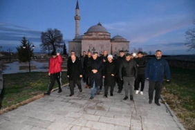 bilecik-haber_edirne-valisi-sezer-menzilahir-mahallesi-sakinleriyle-bir-araya-geldi-51755.jpg
