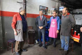 bilecik-haber_edirne-valisi-sezer-sanayi-esnafini-ziyaret-etti-52135.jpg