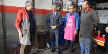 bilecik-haber_edirne-valisi-sezer-sanayi-esnafini-ziyaret-etti-52135.jpg