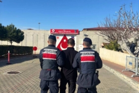 bilecik-haber_edremit-te-aranan-hukumlu-yakalandi-50515.jpg