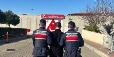 bilecik-haber_edremit-te-aranan-hukumlu-yakalandi-50515.jpg