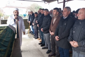 bilecik-haber_erzincan-daki-kazada-olen-otobus-soforu-ferizli-de-defnedildi-53210.jpg