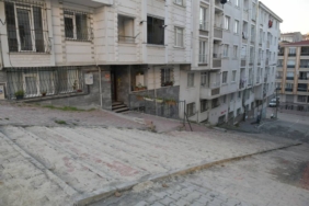 bilecik-haber_esenyurt-un-yollari-parke-taslariyla-yenileniyor-49144.jpg