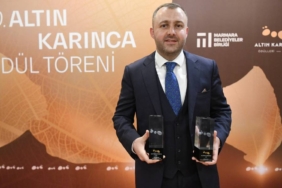 bilecik-haber_ezine-belediyesine-10-altin-karinca-odulleri-nde-2-odul-verildi-49971.jpg
