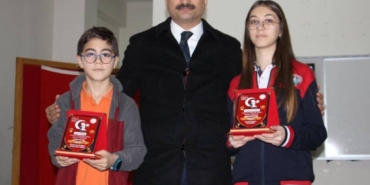 bilecik-haber_gelibolu-da-istiklal-marsi-sairi-mehmet-akif-ersoy-anildi-52714.jpg