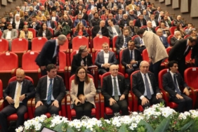 bilecik-haber_hazine-ve-maliye-bakani-simsek-yalova-da-is-insanlariyla-bir-araya-geldi-52304.jpg