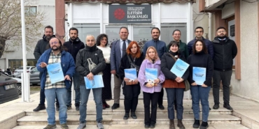 bilecik-haber_iletisim-baskanligi-canakkale-bolge-mudurlugunden-dezenformasyonla-mucadele-bilgilendirme-toplantisi-47716.jpg
