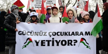 bilecik-haber_istanbul-da-cocuklarin-katilimiyla-kucuk-adimlardan-buyuk-vicdan-yuruyusu-etkinligi-yapildi-52841.jpg