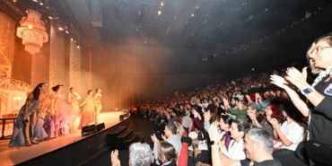 bilecik-haber_istanbul-da-gurur-ve-onyargi-romanindan-uyarlanan-tiyatro-oyunu-ilk-kez-sahnelendi-52003.jpg