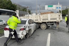 bilecik-haber_istanbul-da-zincirleme-trafik-kazasinda-4-u-cocuk-8-kisi-yaralandi-53166.jpg