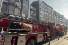 bilecik-haber_kadikoy-de-6-katli-binada-cikan-yangin-sonduruldu-48442.jpg